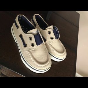 Like new Nautica kids boat shoes